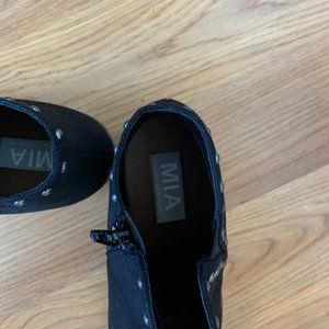 MIA Dawsyn Bootie size 7W